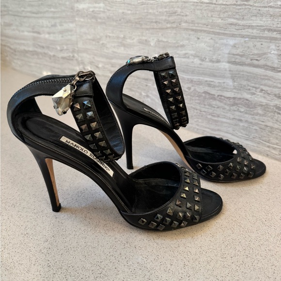 Studded Manolo Blahnik 8.5 US - Picture 2 of 5